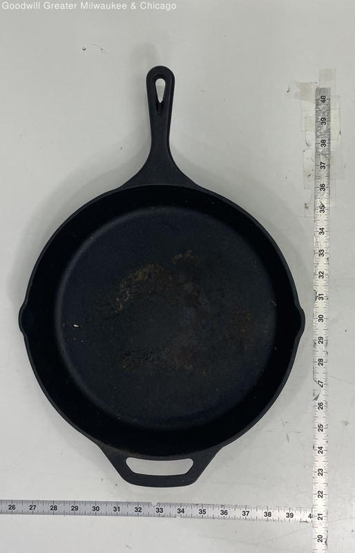 Cast Iron Black Classic Skillet Cookware 12 Inch Round Tableware Kitchen