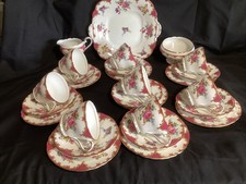 Aynsley Bone China Wilton Red 27-teiliges Tee...