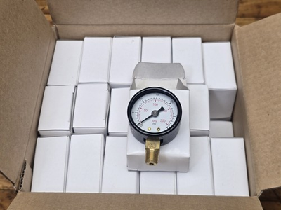 #ad Pressure Gauge 30psi 200kpa Case Lot Of 50 Spec 169797A 1 1 2quot; NEW $79.99