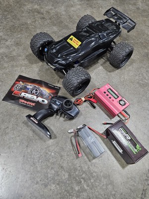 Traxxas E Revo 1/10 Scale Original Brushed RTR (Clean) + new batteries + charger
