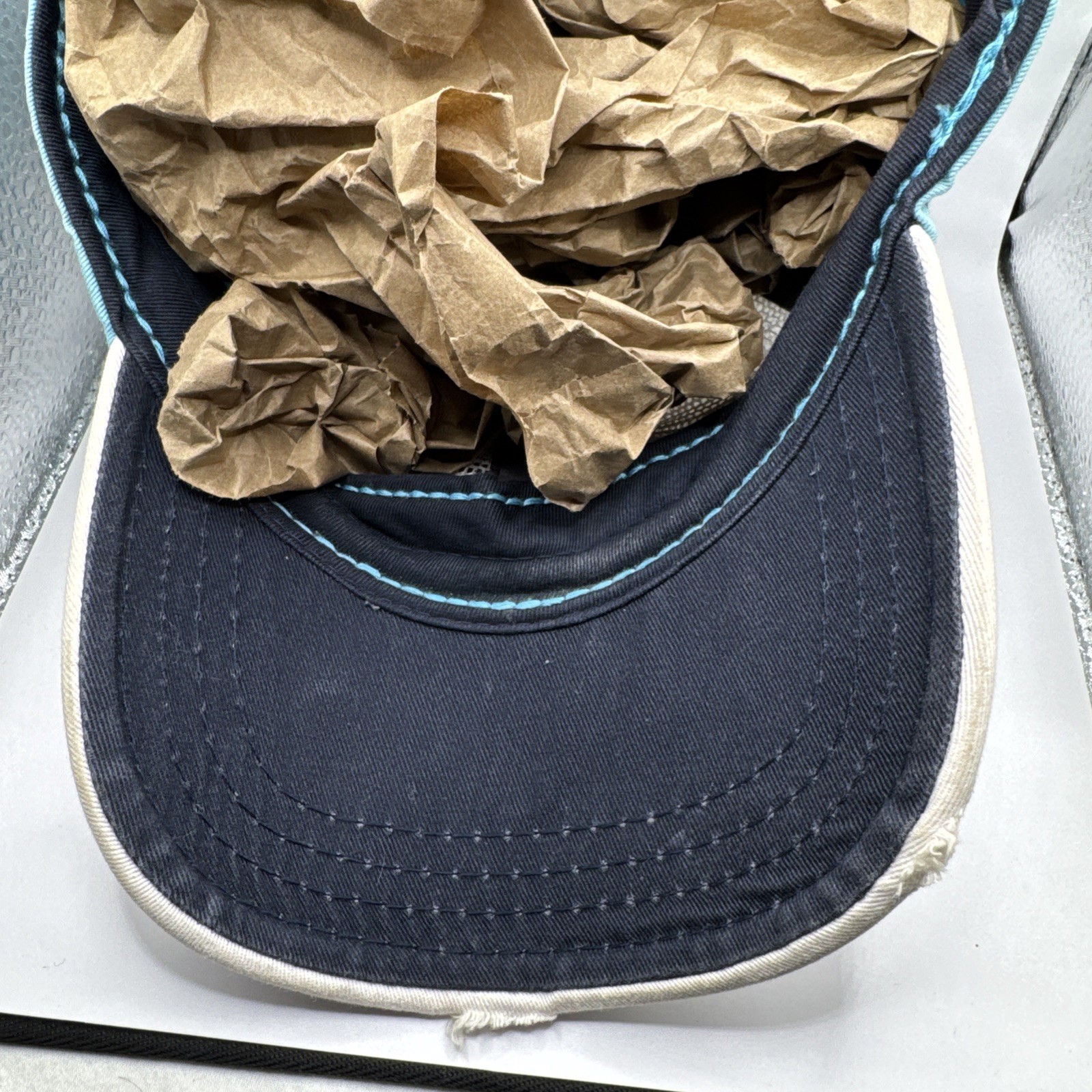 VTG Universal Studios Distressed Embroidered Base… - image 5