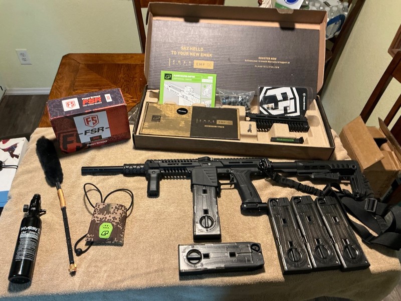 NEW PE EMEK EMF100 (PAL Enabled) Mag Fed Core Paintball Gun Package Kit - Black