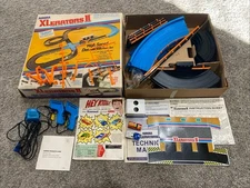 1976 Aurora XLERATORS II Slotless Electric Racing Track Set w/2 cars COMPLETE