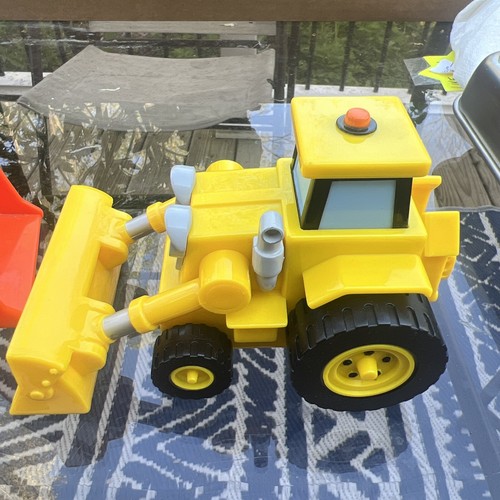Bob The Builder Friction Muck Vehicle Toy Truck + Yellow ScoopTruck Vintage 2001 - Picture 4 of 6