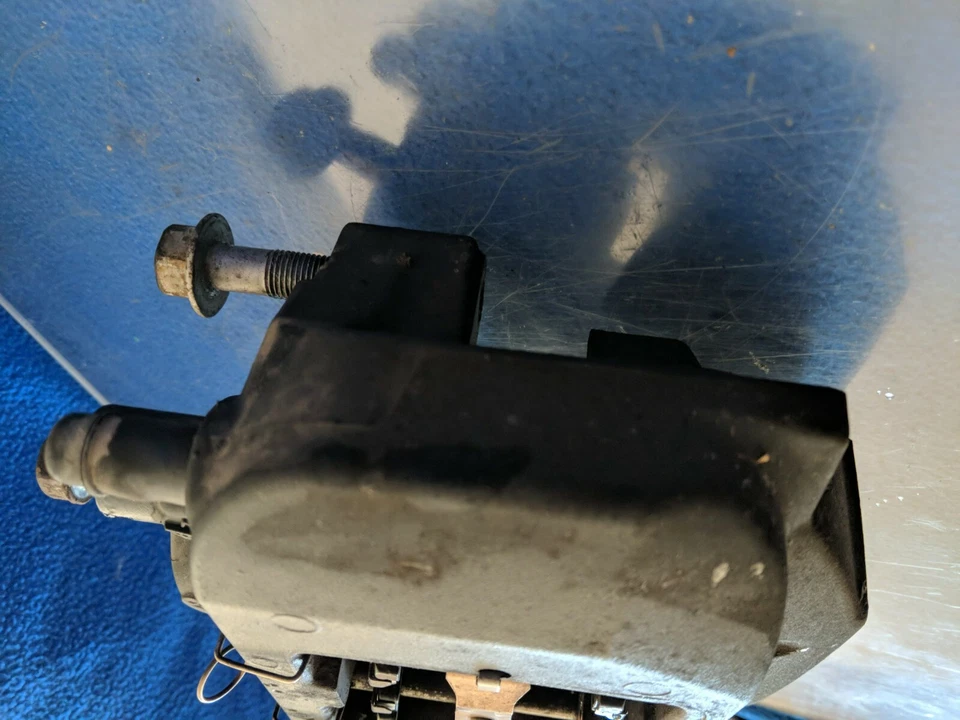 47850-50150 Pinza de freno Lexus ls460L ls600 A conductor trasero izquierdo fabricante de equipos originales Foto 4 de 4