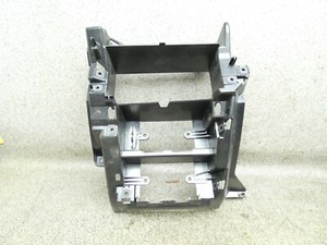 Radiorahmen 7H1857273C Konsole Rahmen Halter 184 VW T5 7E 7J 2.0 TDI 11.1692.030