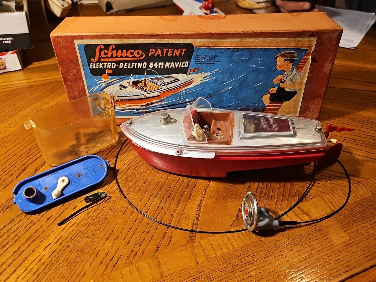SCHUCO DELFINO 5411 SPEEDBOAT REMOTE CONTROL TOY 1940s battery toy