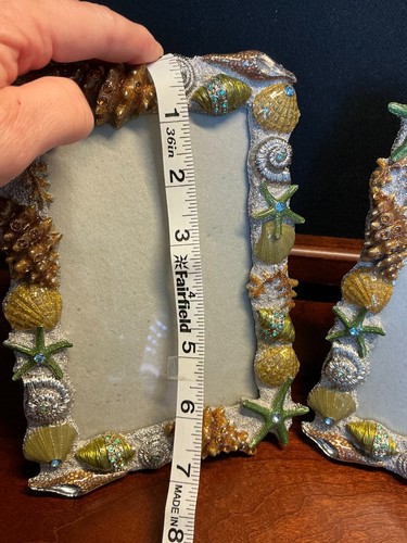Photo Frame Sea Shell Enameled Silver Shiny Gold with Bejeweled Shiny Stones - Picture 4 of 10