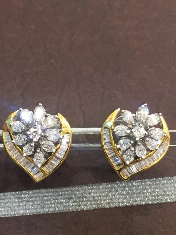 Pave 1.28 Cts Round Pear Cut Diamonds Stud Earrings In 585 Hallmark 14Karat Gold - Image 2 of 4