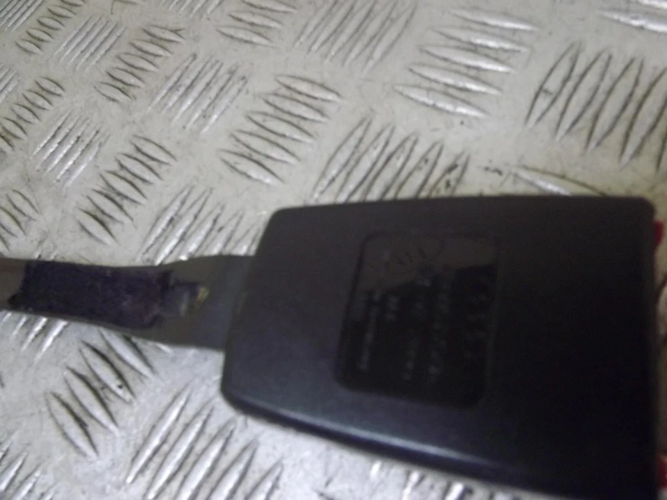 Cinturón de seguridad delantero fuera de juego para Audi A6 MK2 1997-2002S Foto 4 de 4