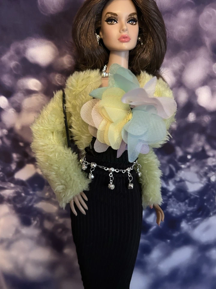 Light Green Coat, Black Top With Flowers, Black Skirt, Accessories, Free Gift 🎁 - Image 4 of 4