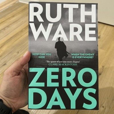 Zero Days Ruth Ware Taschenbuch 352 S. Englisch 2023 Simon + Schuster UK