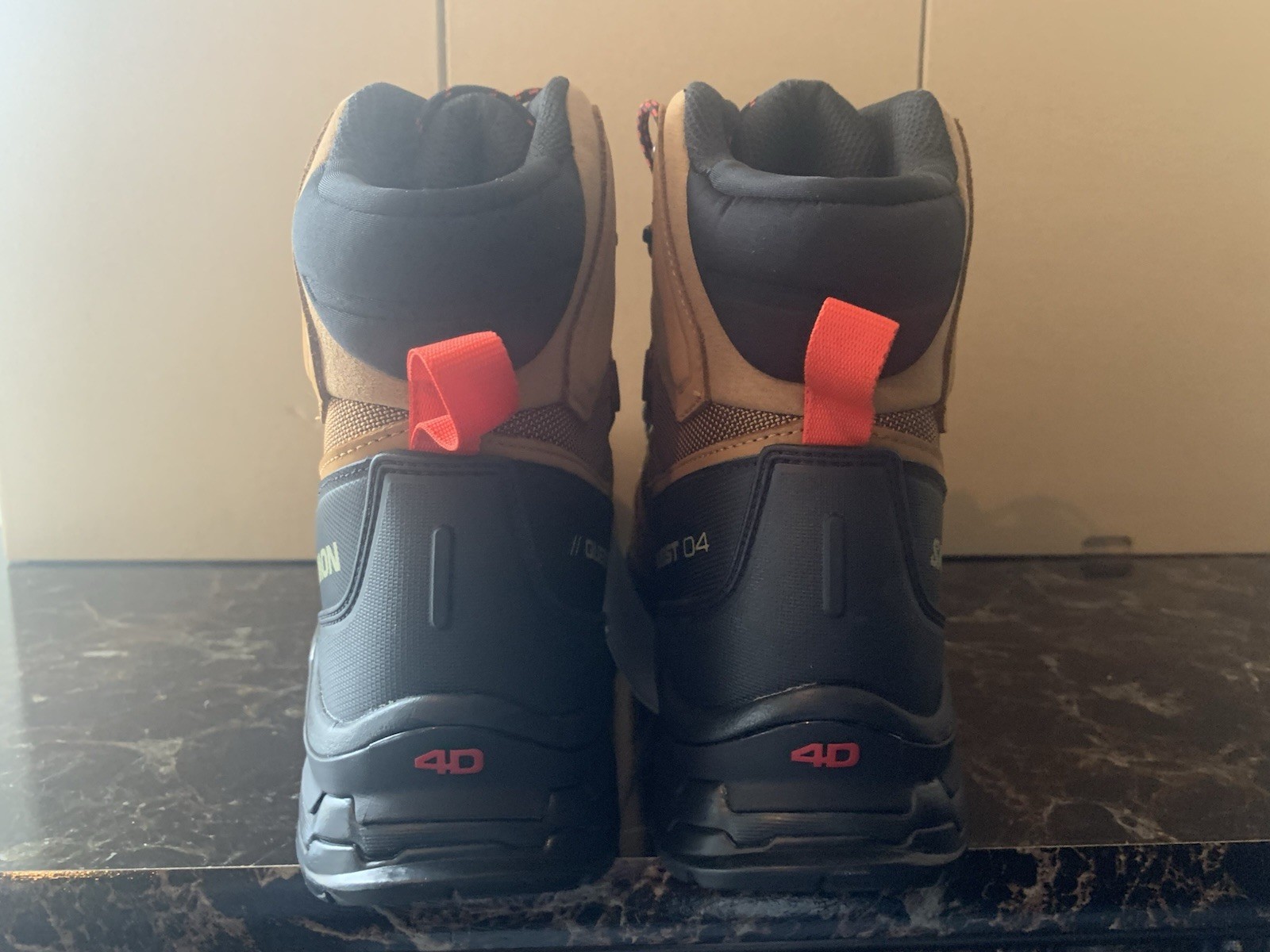 Stivali Salomon Quest 4 GTX GoreTex da trekking marrone nero da uomo taglia US 11