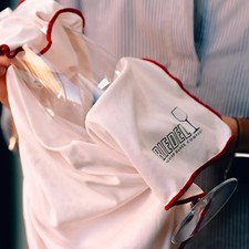 Riedel Microfibre Cleaning Polishing Cloth - White with Burgundy Trim