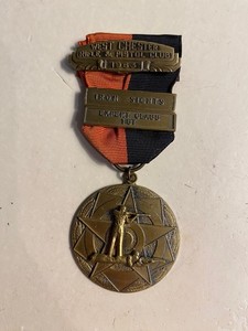 VINTAGE 1963 SHOOTING MEDAL IRON SIGHTS - 1ST CLASS - WEST CHESTER RIFLE CLUB