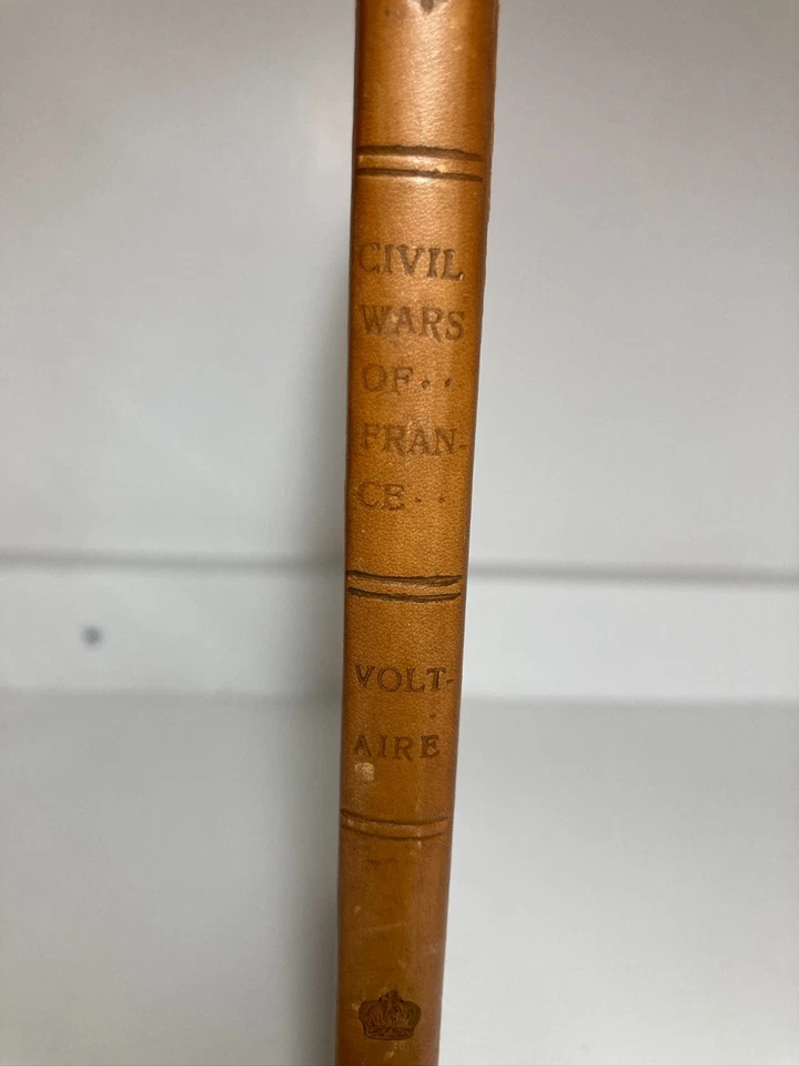 RARE VOLTAIRE 1928 SIGNED BY PRINTER RICHARD W. ELLIS FINE PRESS LEATHER LTD ED - Image 4 of 4