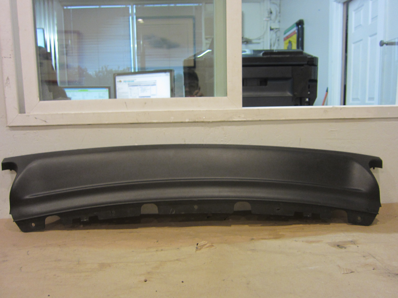 Maserati Ghibli - Rear Bumper Central Lower Moulding - P/N 670010777