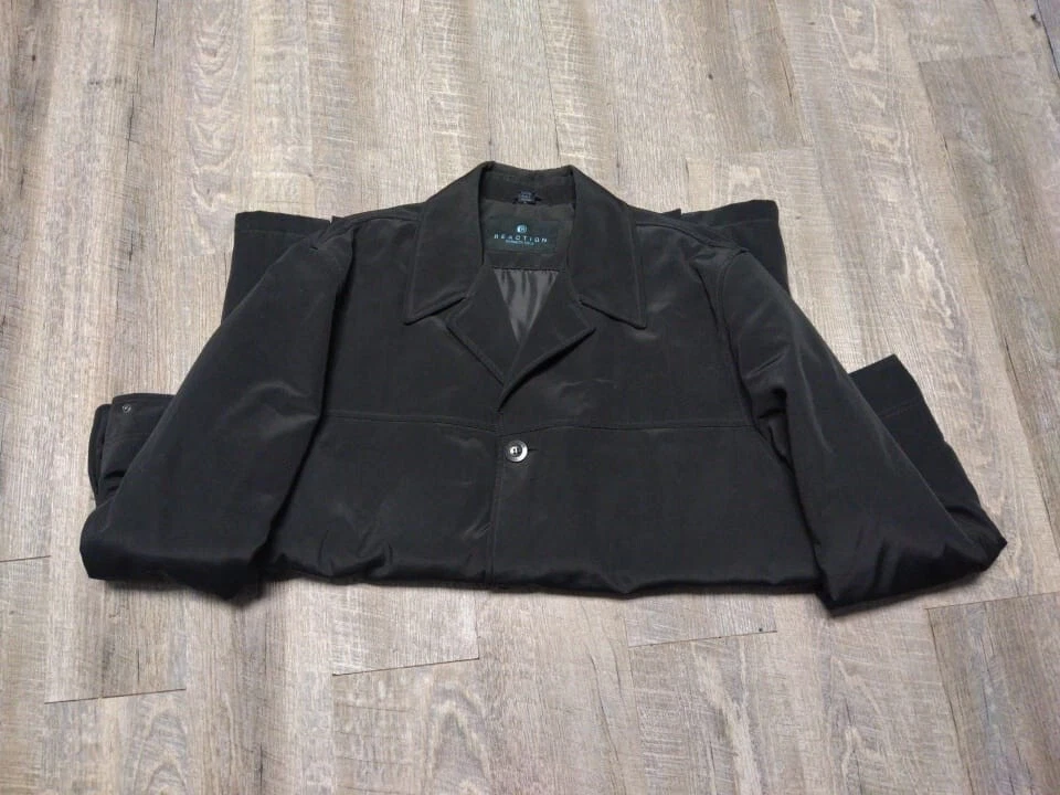 Kenneth Cole reaction solid  black  jacket buttons RN# 78470 for winter /spring - Image 4 of 4