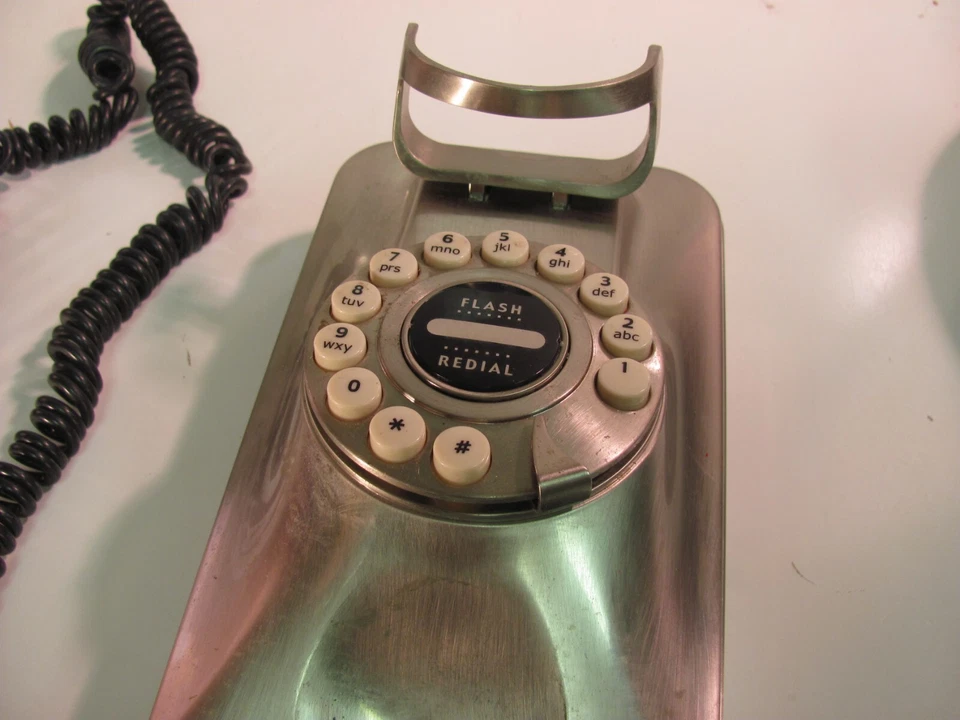 Retro Chrome Celtus Grand Wall Phone with Rotary Push Buttons - Image 4 of 4