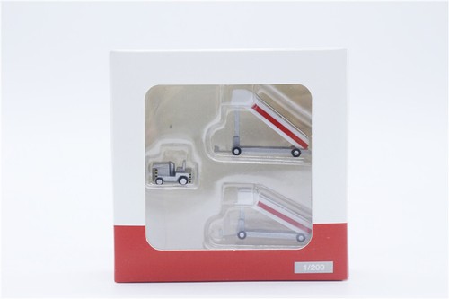 Escaleras de pasajeros históricas Herpa con tractor NO incluido avión modelo 1/200 - Imagen 7 de 8