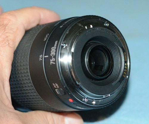 Canon Zoom Lens EF 75-300mm f4-5.6 III - Mint Condition!!! - Picture 5 of 5