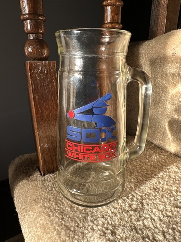LOT OF 2 - Chicago White Sox Fisher Nuts Glass Mug & Miller Lite Plastic Mug MLB - Picture 3 of 6