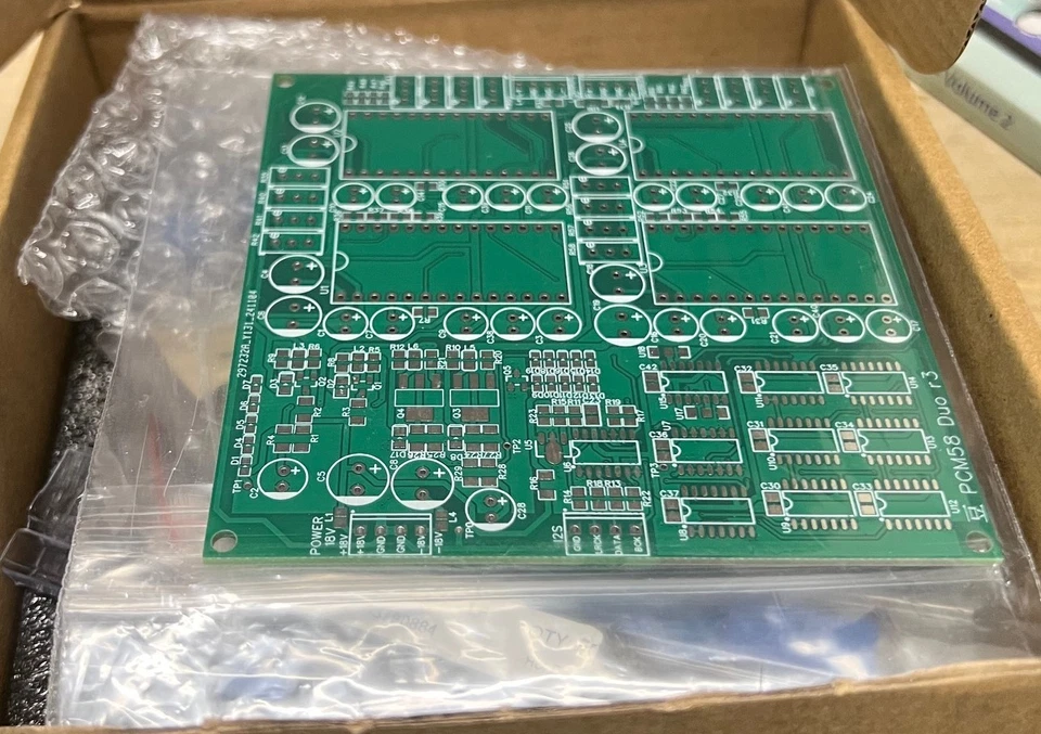 Quad PCM58 current-out DAC kit with Sen I/V, book and NOS DAC chips - Image 2 of 4