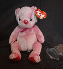 Vtg TY Beanie baby ROMANCE bear w/mint MWMT and protector. Heart hands/feet.