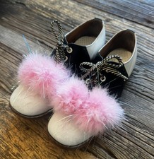 VTG. 1950's Bearfoot Saddle Shoes Women's 7.5 B Black White Leather Pink Pom s