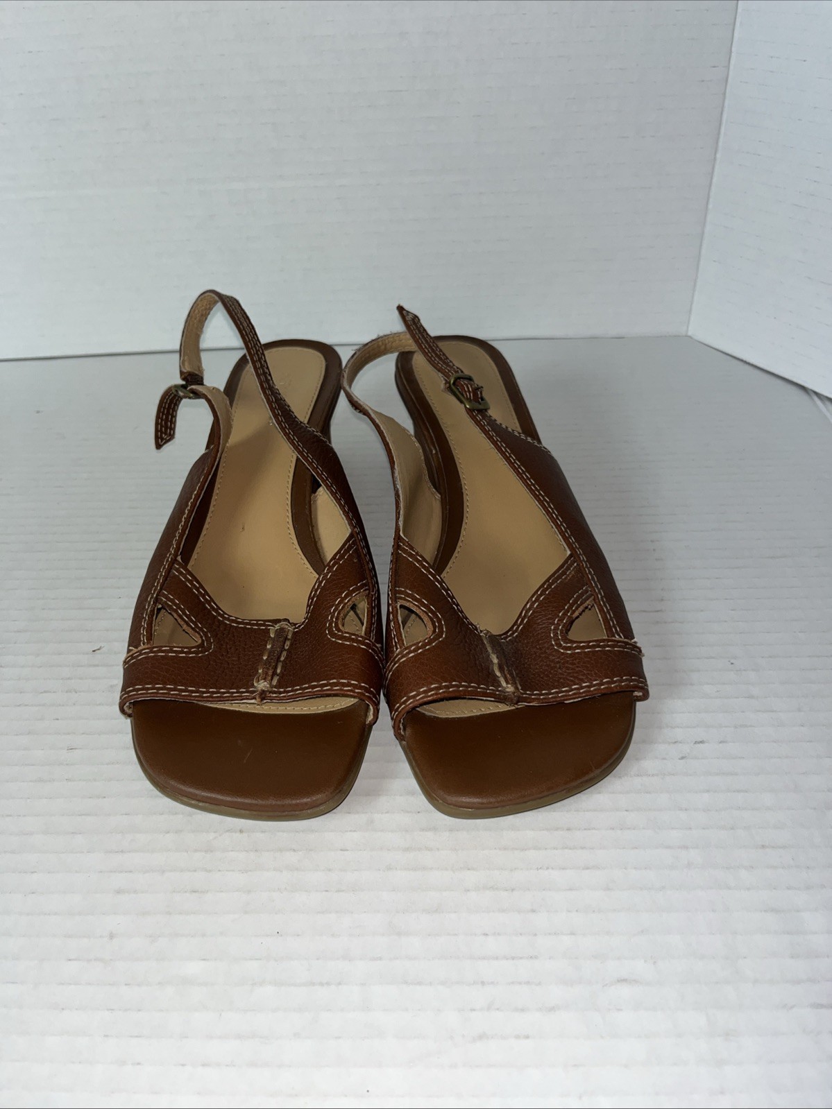 Aerosoles Woman’s Size 7 .5 M Wedge Sandals with Buckle Closure Open Toe Shoes