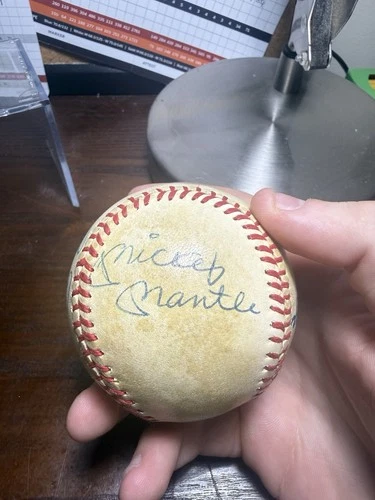 Mickey Mantle Joe DiMaggio Whitey Ford Billy Martin Signed Baseball