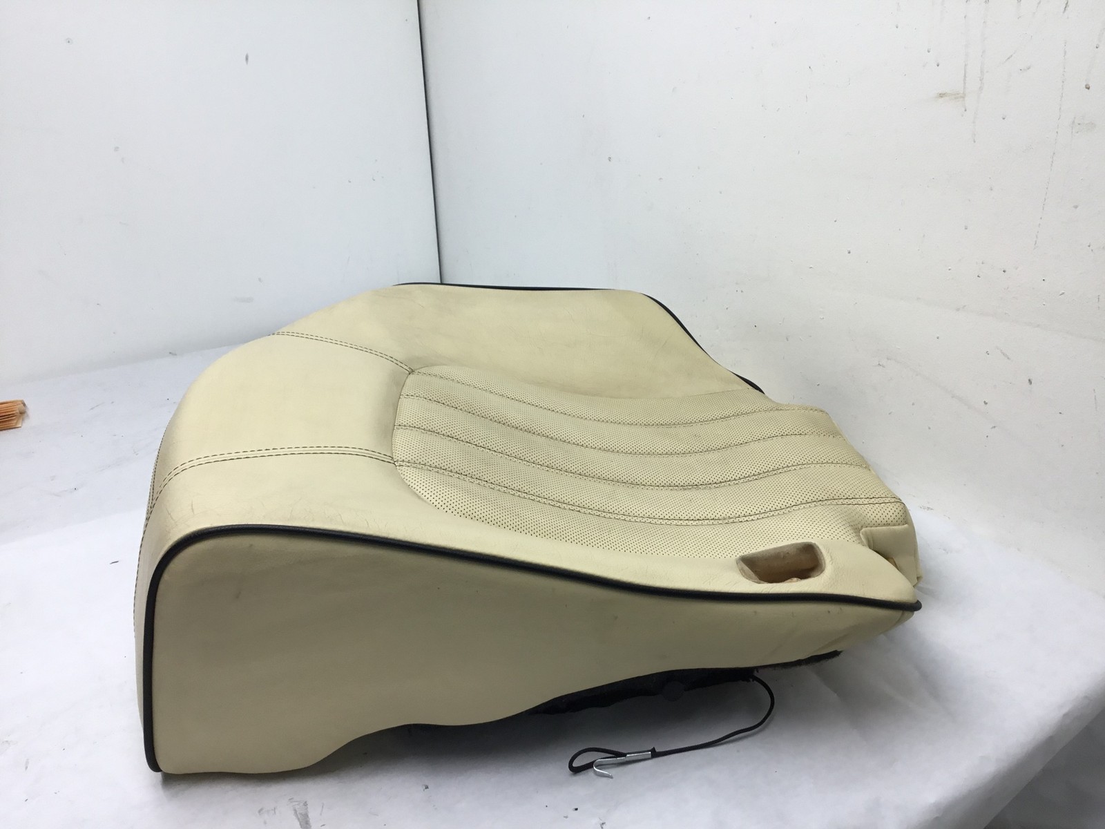 Maserati Quattroporte Rear Right Passenger Lower Seat Bottom Cushion 06-08 :Y