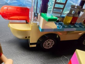 LEGO Friends: Amusement Park Hot Dog Van (41129) - 100% Complete w/Manual