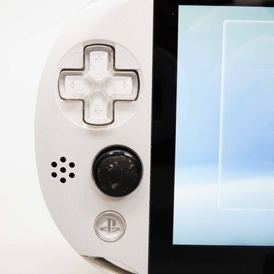 Sony Playstation PS Vita Silver PCH-2000 ZA25 Console Only PSV