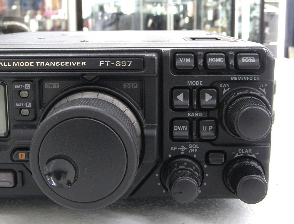 YAESU FT-897 All-Mode Transceiver HF/VHF/UHF Radio Used w/ Box