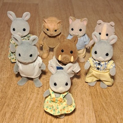 Sylvanian Families Figur Restposten - Warzenschwein - Hase - Katze