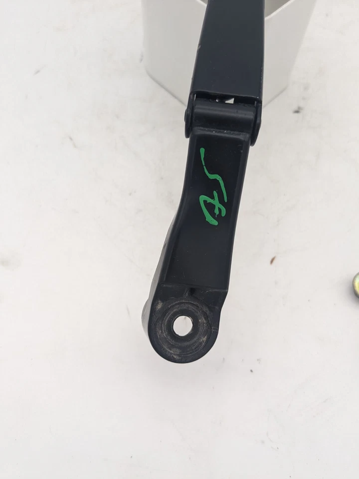 Рычаг стеклоочистителя водителя 98-07 Toyota Landcruiser - Изображение 4 из 4