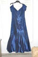 ladies blue evening gown 12