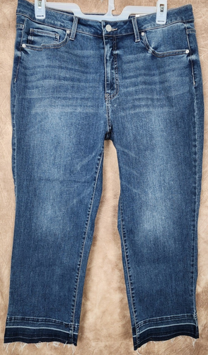 18 Time and Tru Skinny Straight Leg Crop Stretch High Rise Jeans Women's Regular