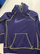 Women s NIKE Therma-Fit Pullover Hoodie Medium Purple Pocket