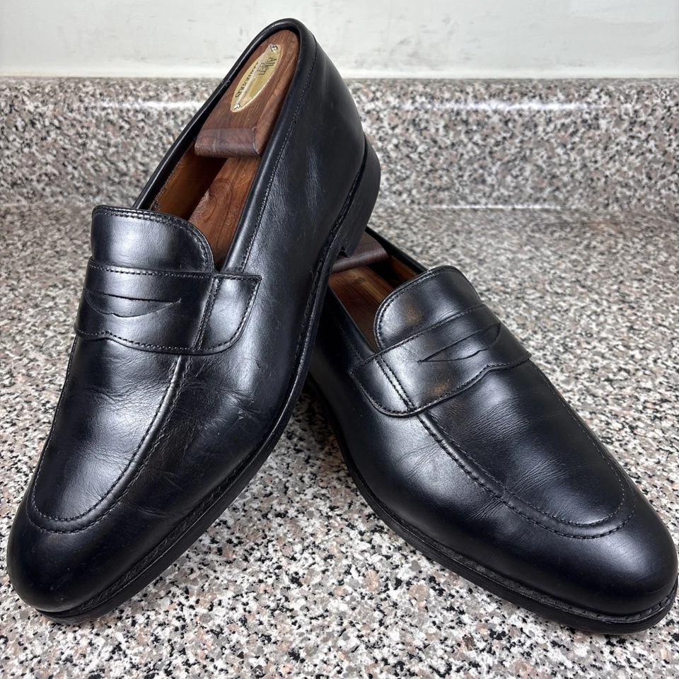 Mocasines Allen Edmonds Lake Forest 1030 de cuero negro con media correa Penny para hombre 9E Foto 2 de 4