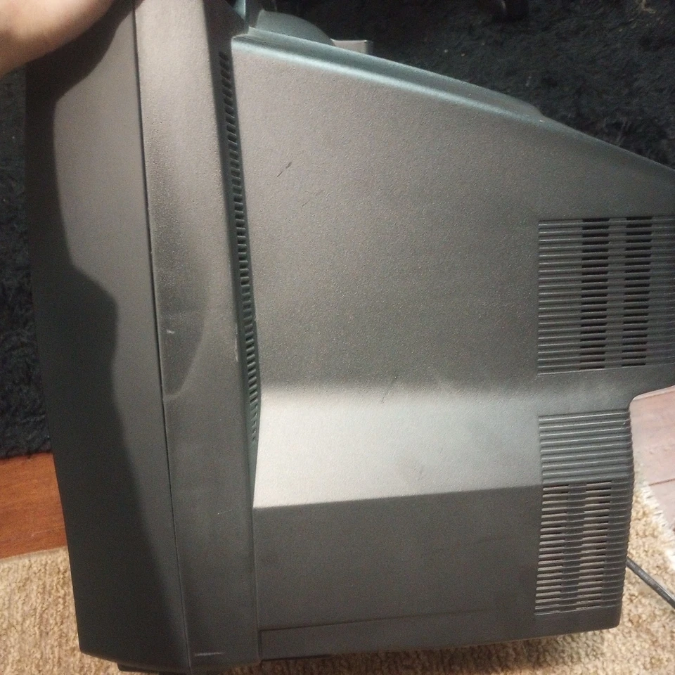 Sylvania 13 英寸 SSC132 CRT 电视 复古游戏 电视 录像机 不工作 — 第 4/4 张图片