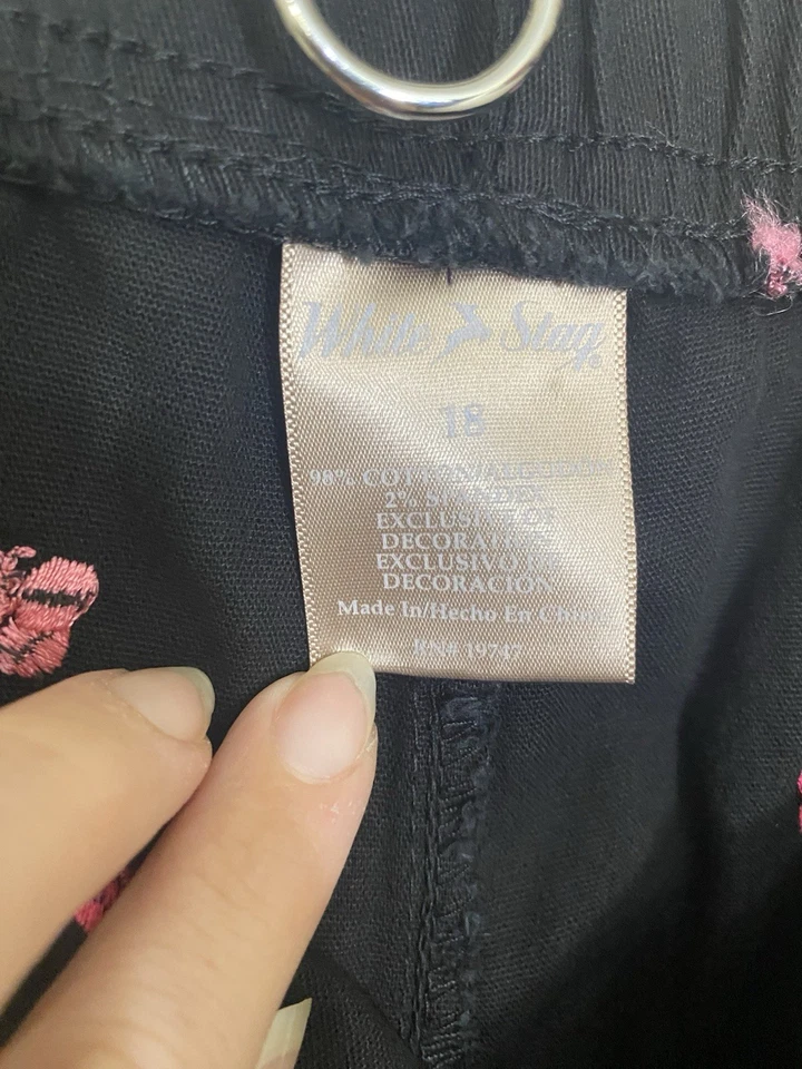 White Stag Womens Capris Pants Size 18 Black Red Pink Butterfly Embroidered - Image 4 of 4