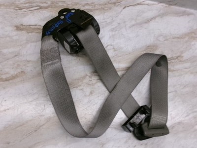 19260281 03 to 11 Chevy Express Savana 2500 Right Front Seatbelt