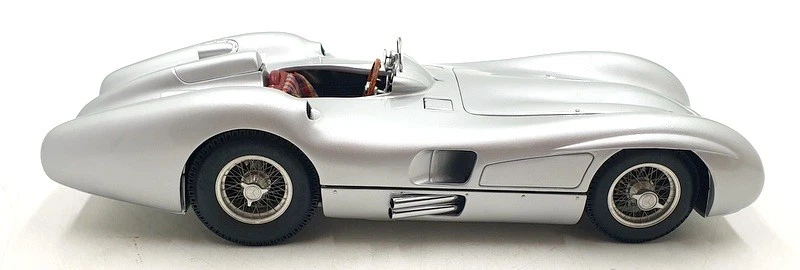 CMC 1 1/18 Scale Diecast DC18924L - Mercedes Benz W196R 1954/55 Silver - Image 4 of 4