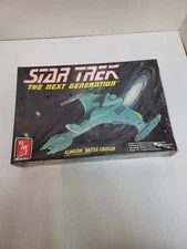 AMT ERTL Star Trek The Next Generation Klingon Battle Cruiser Kit 6812 - 4643