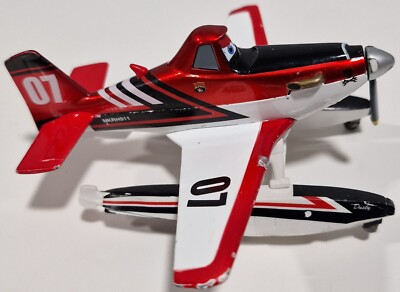 Disney Pixar Cars Planes Red Fire Rescue Phontoon Dusty Diecast 1