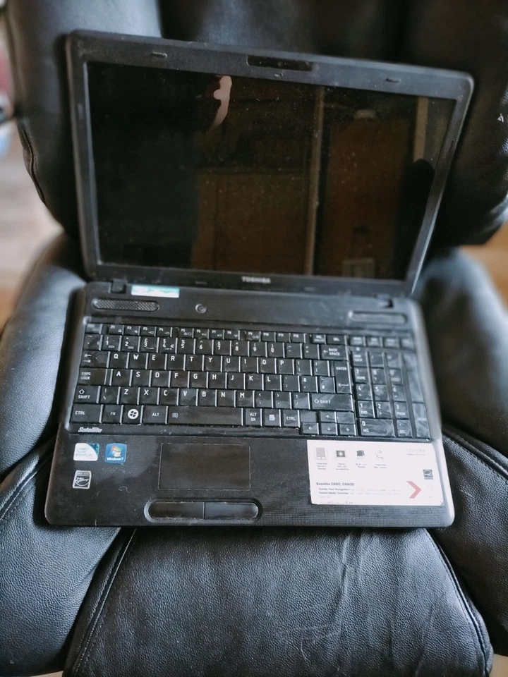 toshiba satellite c660d C660-26H laptop - Image 4 of 4