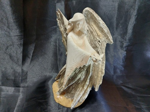 DE COLECCIÓN EXCLUSIVAMENTE POR ROMAN INC. 12" HERMOSO ÁNGEL DE MADERA A LA DERIVA SOSTENIENDO UNA PALOMA - Imagen 22 de 24