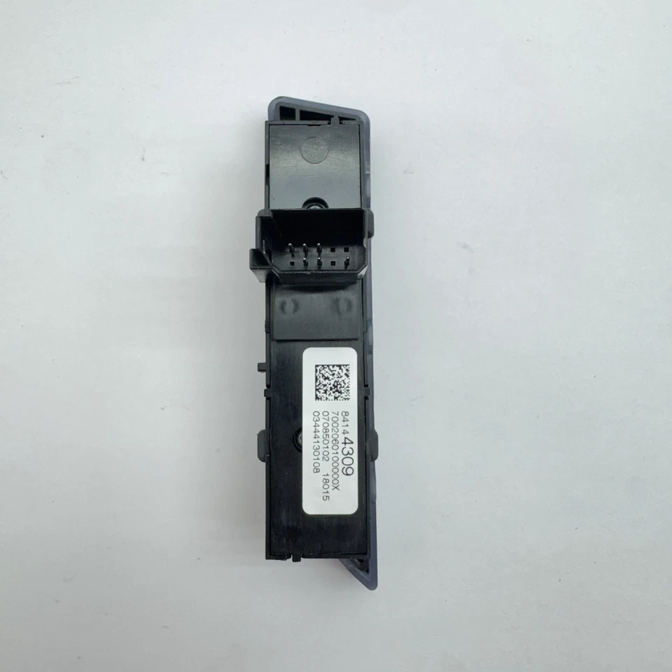 Interruptor de liberación de puerta Cadillac XTS 2013-2019 OEM 84144309 Foto 4 de 4